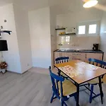 Apartman By The Sea Supetarska Draga - Donja, Rab - 23377 Rab Town