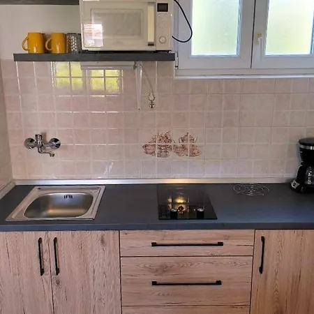 By The Sea Supetarska Draga - Donja, Rab - 23377 Apartman Rab Town